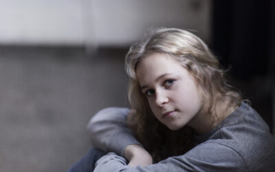 Mielipidekirjoitus: Läheiset ovat suuri mutta näkymätön joukko, nyt on kuitenkin aika pitää ääntä heidän puolestansa.